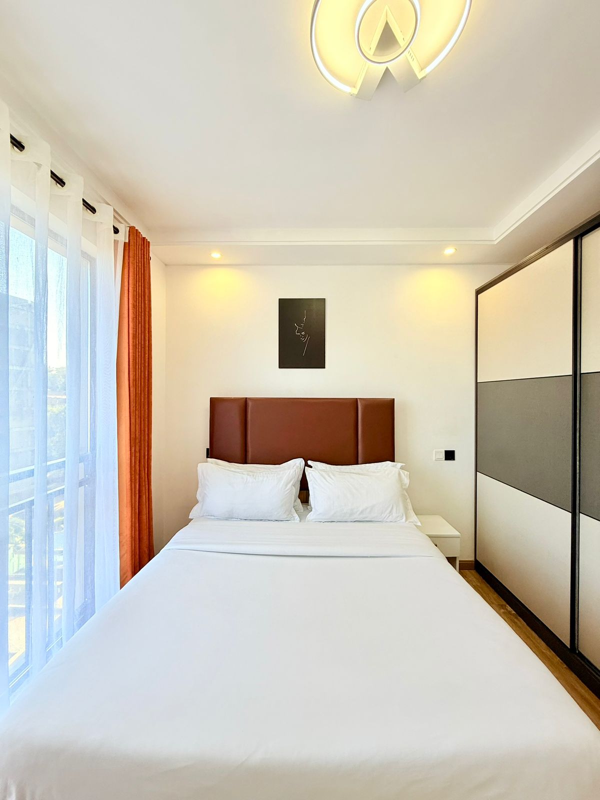 Hotel & Apartment